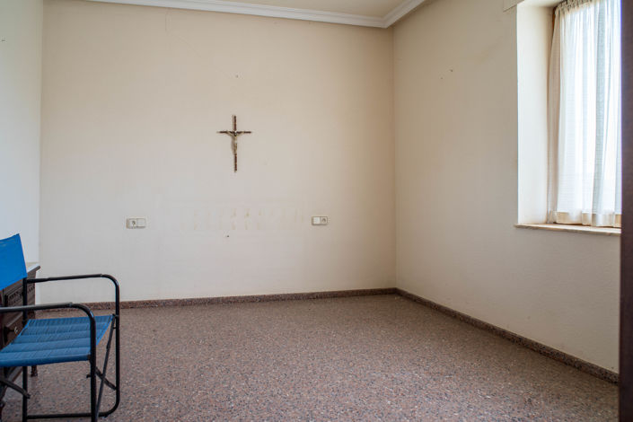 Image No.26-6 Bed Country House for sale