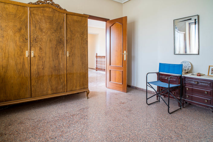 Image No.27-6 Bed Country House for sale