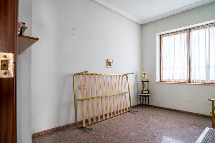 Image No.30-6 Bed Country House for sale