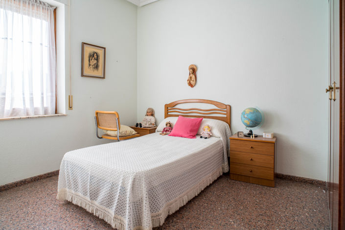 Image No.34-6 Bed Country House for sale