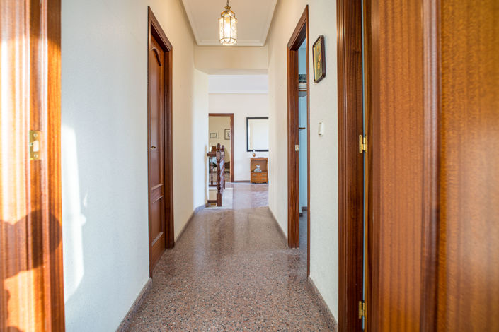 Image No.36-6 Bed Country House for sale