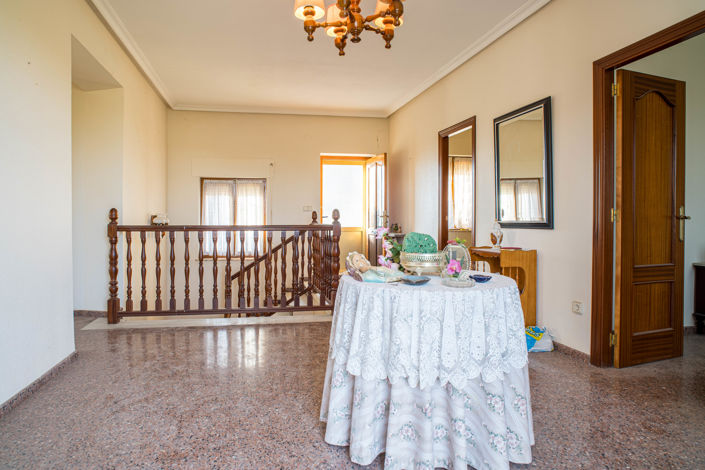 Image No.37-6 Bed Country House for sale