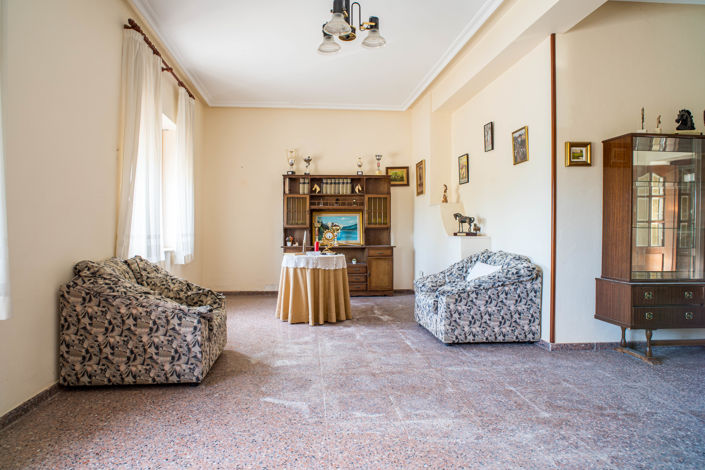 Image No.7-6 Bed Country House for sale