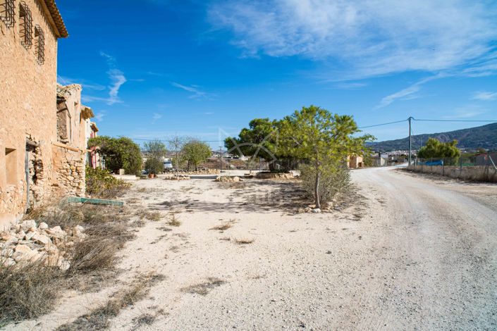 Image No.6-3 Bed Townhouse for sale