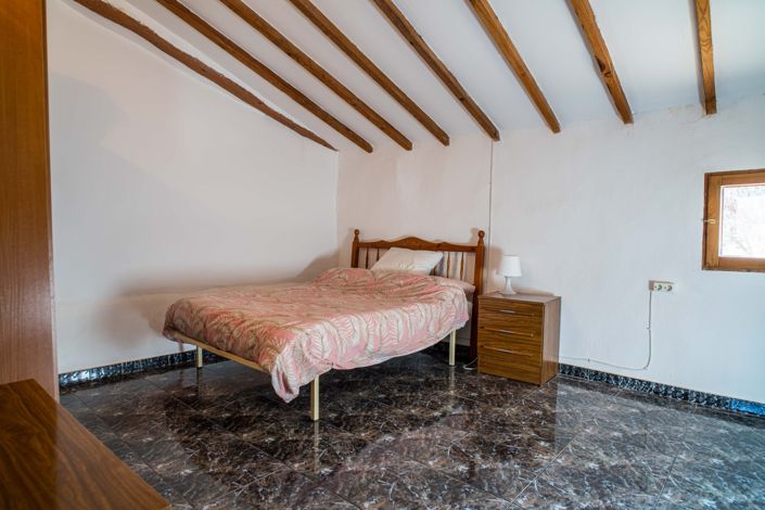 Image No.34-5 Bed Townhouse for sale