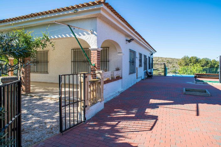 Image No.20-4 Bed Country House for sale