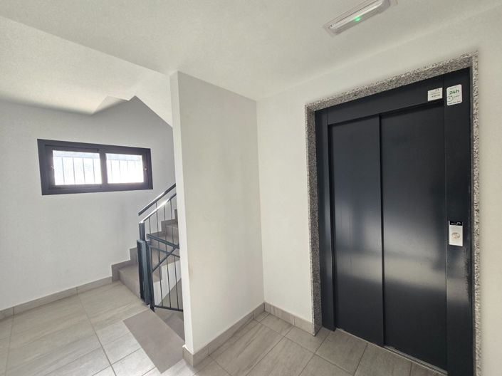 Image No.21-2 Bed Apartment for sale