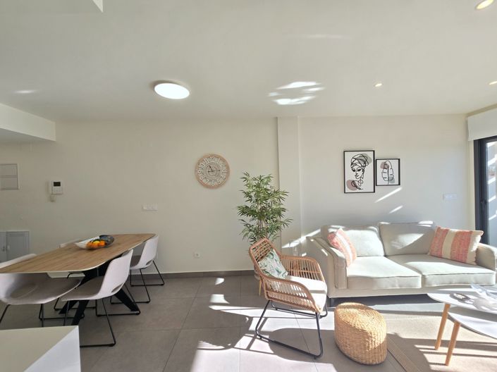 Image No.4-2 Bed Apartment for sale