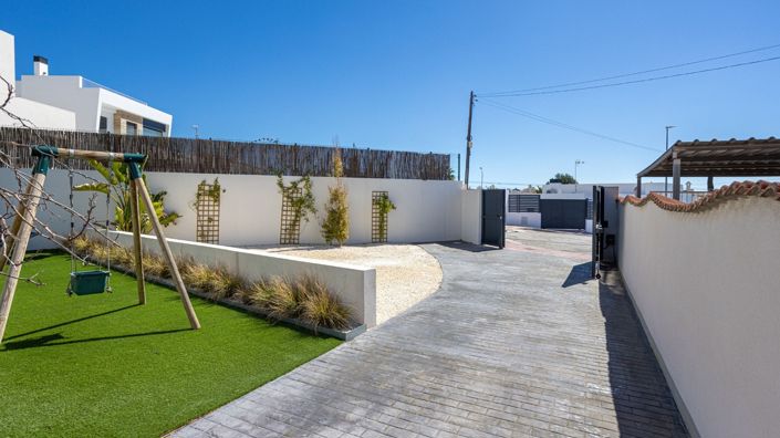 Image No.35-4 Bed Villa for sale