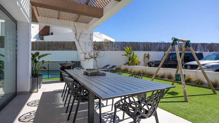 Image No.4-4 Bed Villa for sale