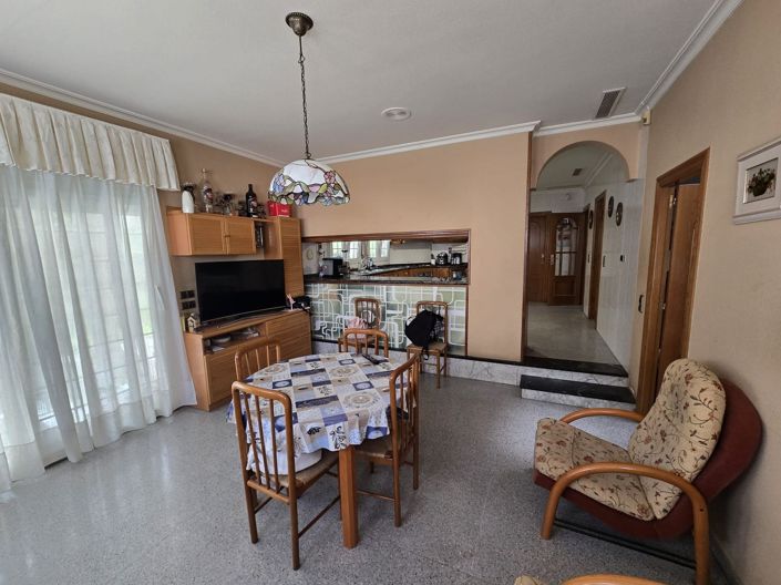 Image No.11-6 Bed Villa for sale