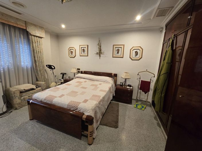 Image No.19-6 Bed Villa for sale