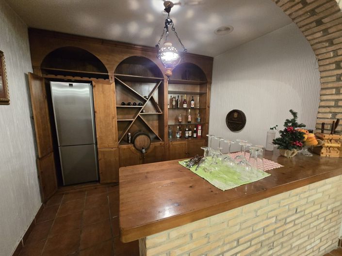 Image No.30-6 Bed Villa for sale