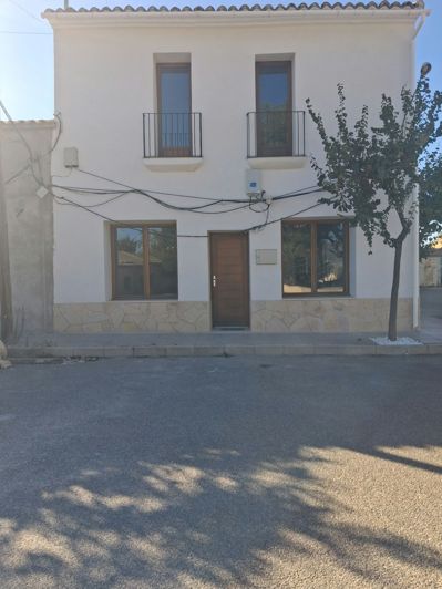 Image No.5-4 Bed Village House for sale