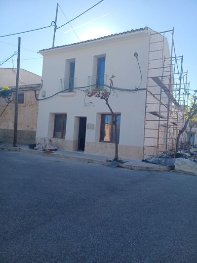 Image No.4-4 Bed Village House for sale