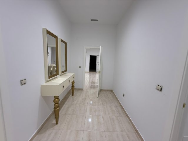 Image No.9-4 Bed Villa for sale