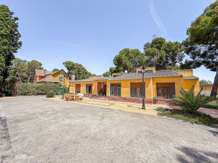 Image No.4-4 Bed Villa for sale
