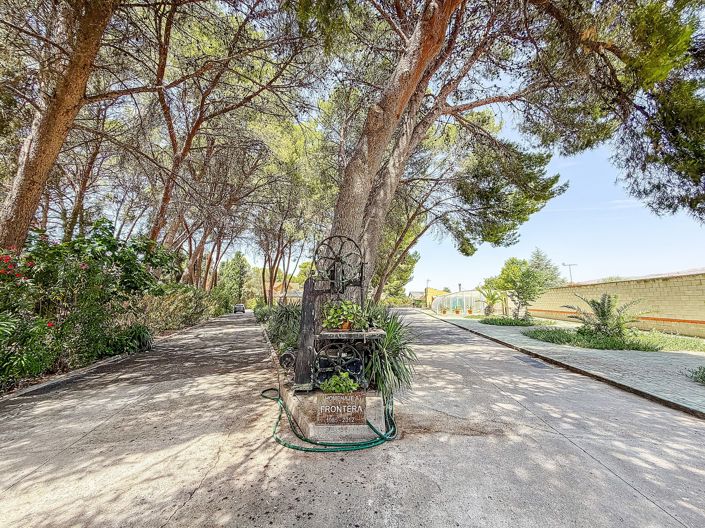 Image No.9-4 Bed Villa for sale
