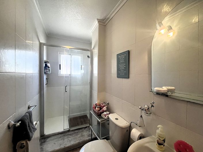 Image No.14-4 Bed Villa for sale