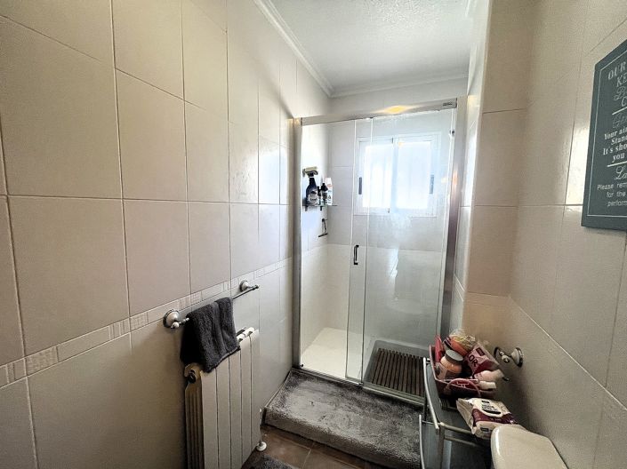 Image No.15-4 Bed Villa for sale