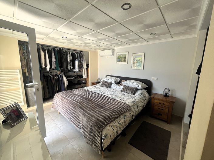 Image No.29-4 Bed Villa for sale