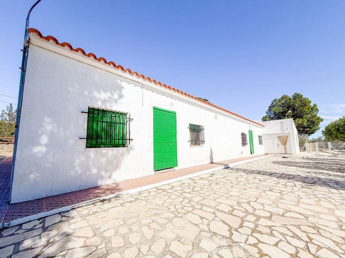 Image No.18-6 Bed Country House for sale