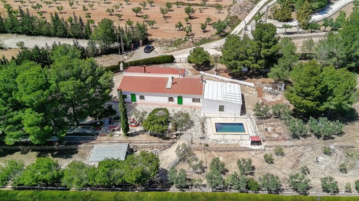 Image No.2-6 Bed Country House for sale