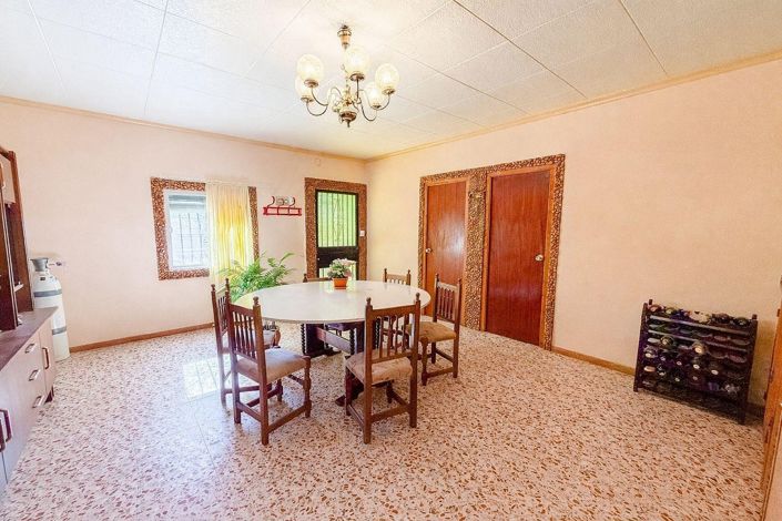 Image No.20-6 Bed Country House for sale