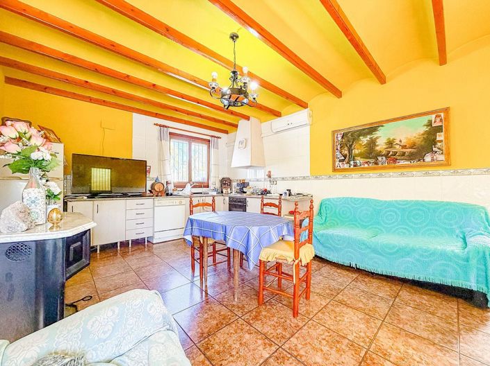 Image No.23-6 Bed Country House for sale