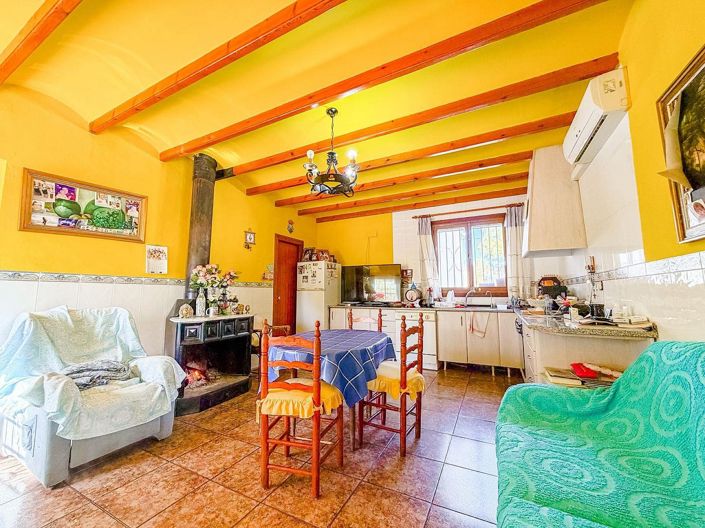 Image No.25-6 Bed Country House for sale