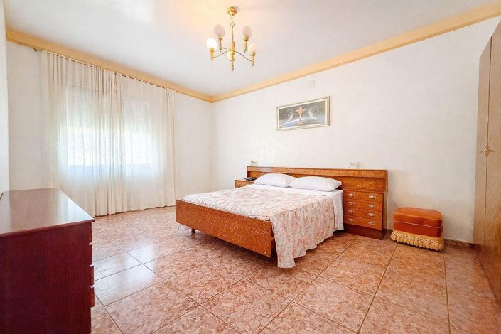 Image No.29-6 Bed Country House for sale