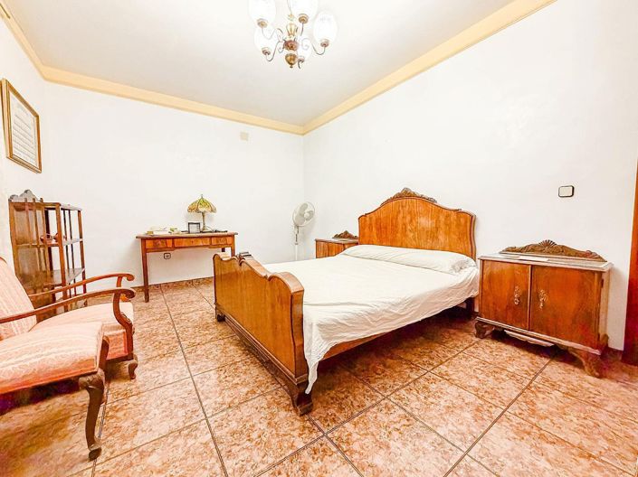 Image No.38-6 Bed Country House for sale