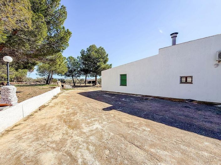 Image No.43-6 Bed Country House for sale