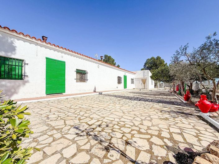 Image No.6-6 Bed Country House for sale