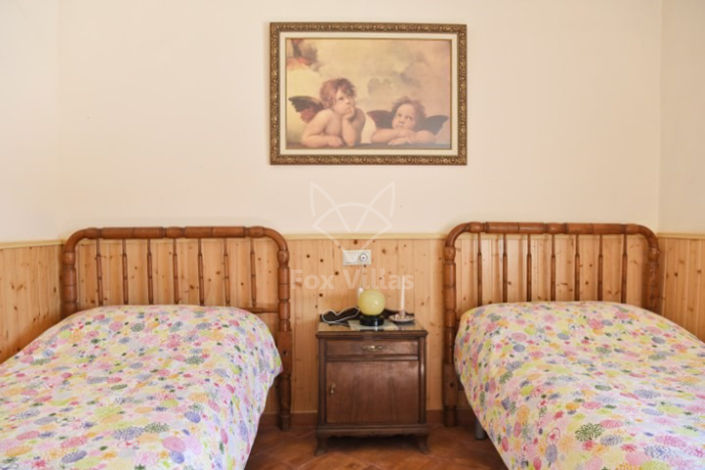 Image No.10-4 Bed Country House for sale