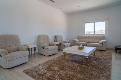 1777803674787-fox-r17420-20casas20pastor20630