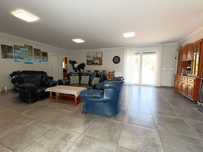 Image No.11-4 Bed Villa for sale