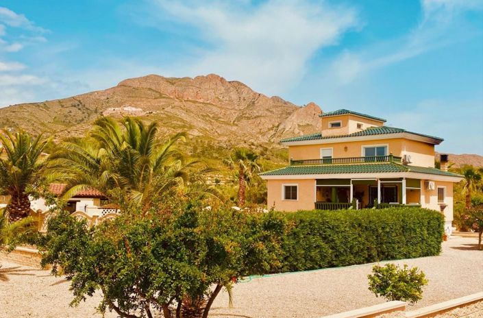Image No.11-4 Bed Villa for sale