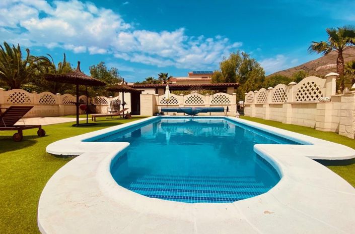 Image No.25-4 Bed Villa for sale