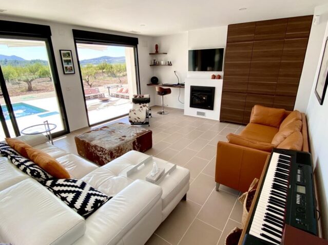 Image No.8-3 Bed Villa for sale