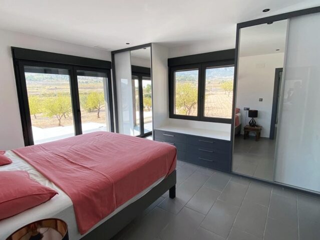 Image No.12-3 Bed Villa for sale