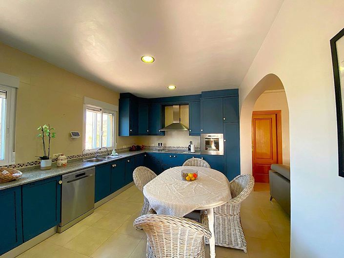 Image No.36-4 Bed Villa for sale