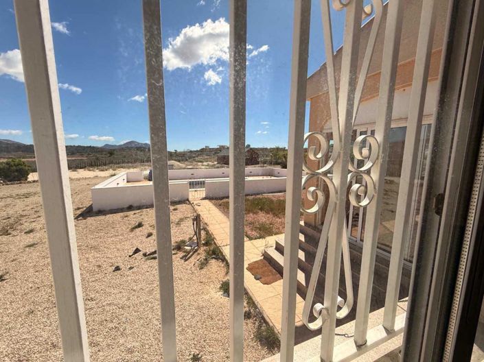 Image No.23-3 Bed Villa for sale