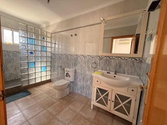 Image No.16-3 Bed Villa for sale
