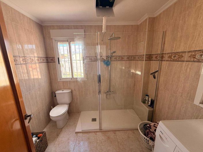Image No.13-2 Bed Townhouse for sale