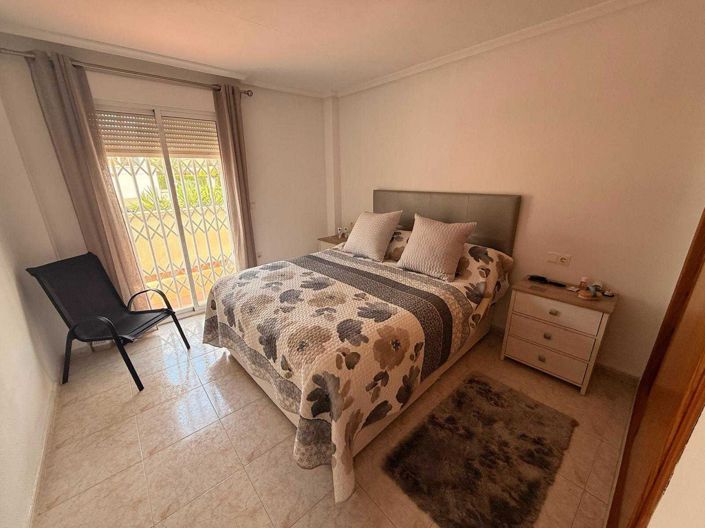 Image No.9-2 Bed Townhouse for sale