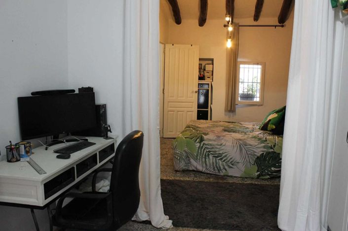 Image No.26-5 Bed Townhouse for sale