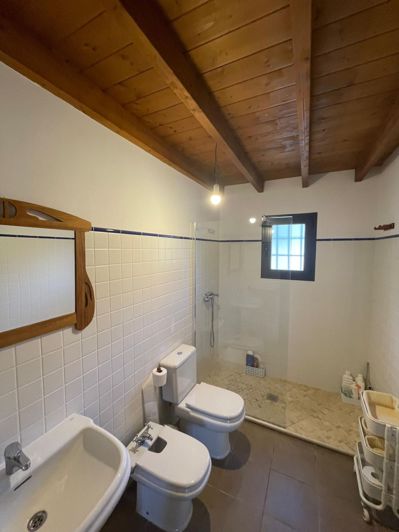 Image No.32-4 Bed Country House for sale