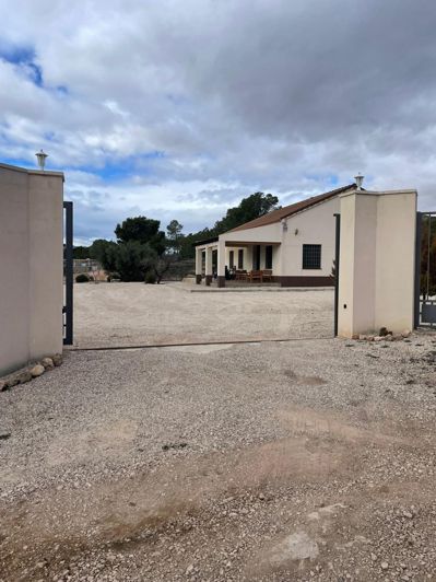 Image No.5-4 Bed Country House for sale