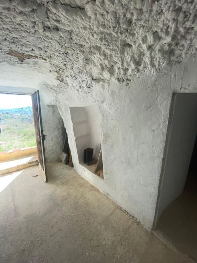 Image No.29-3 Bed House for sale